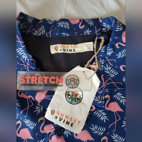 NEW Blue Flamingo Print Men Shirt, Size Medium - Picture 4 of 5